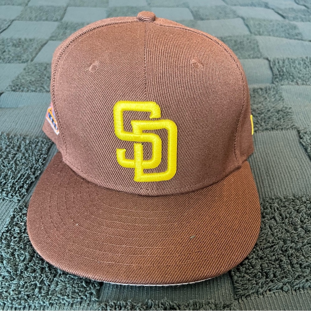 San Diego Padres MLB Fitted New Era 59FIFTY 7 1/4 baseball cap